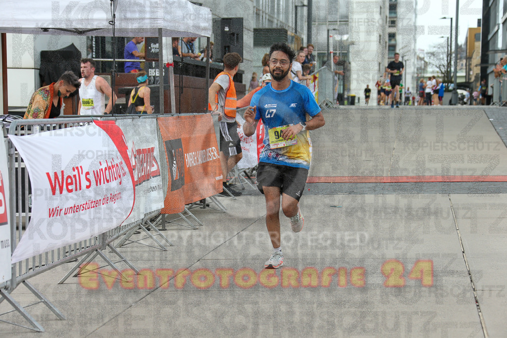 250920_1529_EX1_9685 | Sportfotografie im Rhein-Sieg Kreis, Köln, Bonn, NRW, Rheinland Pfalz, Hessen, etc. Unser Tätigkeitsfeld umfasst den Laufsport vom Volkslauf über den Marathon, Duathlon, Triathon bis zum Ultralauf wie Kölnpfad Ultra oder Schindertrail.
