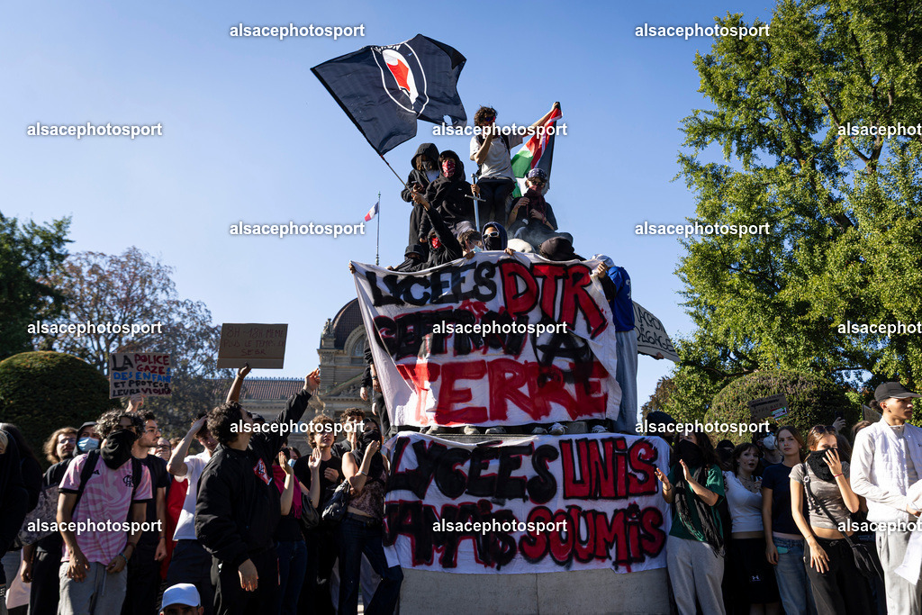 _B7A0769 | manifestation de lycéens à Strasbourg, le 6 octobre 2026, dans le cadre d’un mouvement national de protestation contre les conditions d’apprentissage. - Realisiert mit Pictrs.com