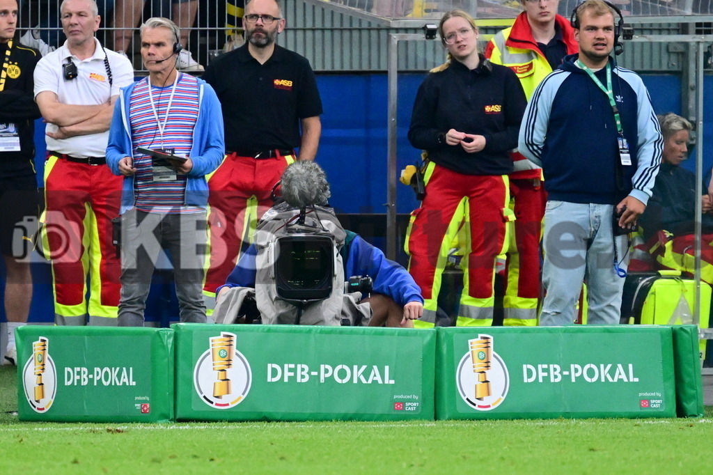 KBS Picture_PhoenixLuebeck-BorDortmund_096 | Live Fernsehkamera Sky ,Sportplatz :  Volksparkstadion, - Realisiert mit Pictrs.com