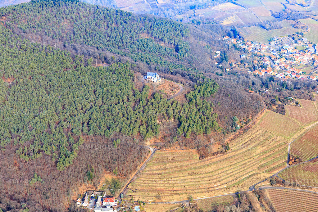 Luftbild: St.-Anna-Kapelle im Winter in Burrweiler im Bundesland Rheinland-Pfalz in Deutschland. Foto: IMG_096509.jpg vom 02.02.2017 durch Werner Riehm/FLY-FOTO.de