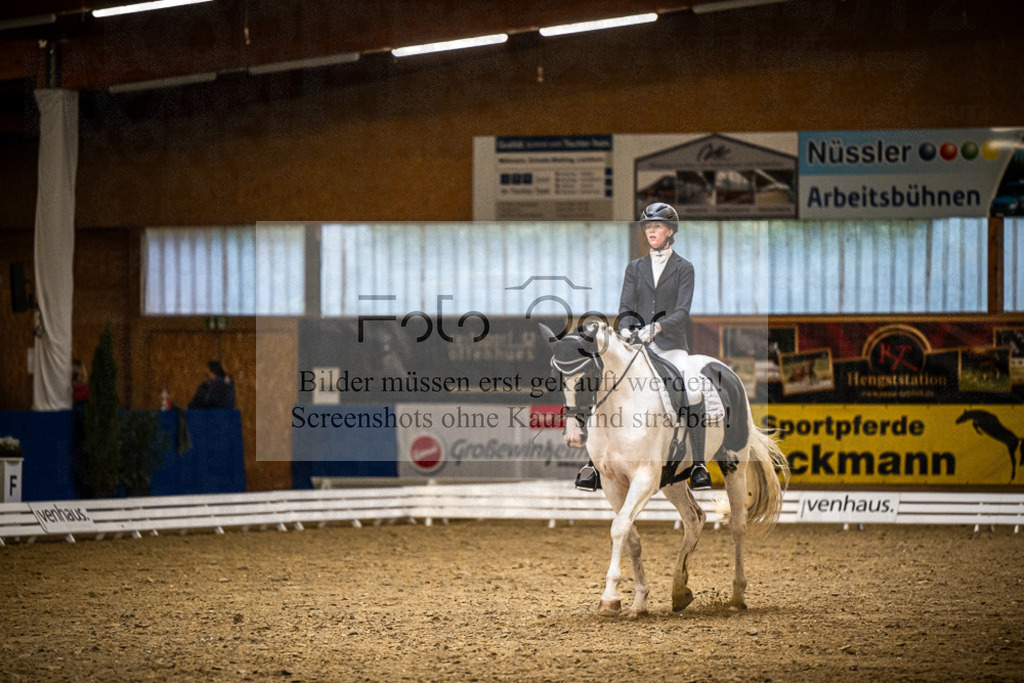 DOS_1499 | Entdecke hochwertige Reitturnierfotos von Foto Oger. Professionell, emotional und authentisch – jetzt Lieblingsmomente im Shop bestellen.Deutschlandweite Turnierfotografie. - Realisiert mit Pictrs.com
