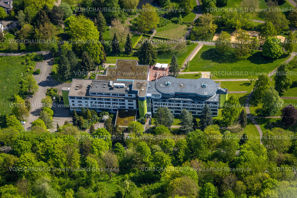 Brilon240503447 | Luftbild, Hotel am Kurpark, Panoramahotel, Brilon, Sauerland, Nordrhein-Westfalen, Deutschland