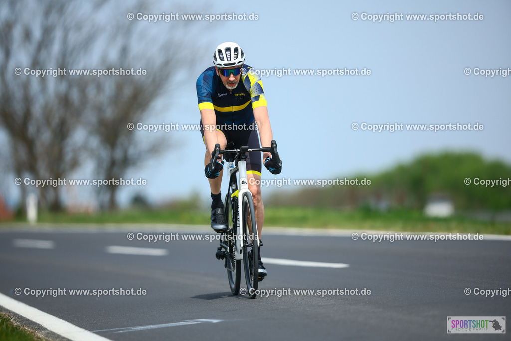 372_TRA56503 | Neusiedlersee Radmarathon 2026@sportshot_your_pictrs #yourpictures#roadtowm2029 #nrm #neusiedlerseeradmarathon #neusiedlersee #neusiedlerseetourismus #burgenland #mörbisch #nrm26 #burgenlandtourismus #voglundco #poweredbyburgenlandtourismus #radsport #rad #marathon #ucigranfondo #visitburgenland #ucigranfondoworldseries