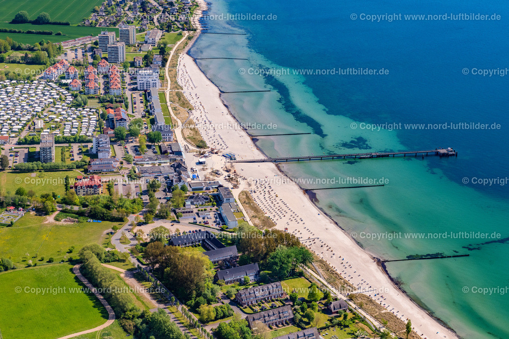 Grossenbrode_ELS_4445150522 | GROßENBRODE 15.05.2022 Ortsansicht an der Meeres-Küste der Ostsee in Großenbrode im Bundesland Schleswig-Holstein. // Townscape on the seacoast of Baltic Sea in Grossenbrode in the state Schleswig-Holstein. Foto: Martin Elsen
