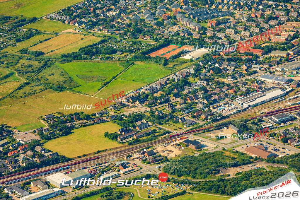 Luftbild Vs Google Maps  Westerland  Sylt -Das Luftbild wurde 2025 vom UL-Flugzeug heraus erstellt ( keine Drohnenluftbilder ) - Hochauflösende Luftaufnahme -Nicht vergleichbar mit Google Maps oder Satelittenbilder- Die Geschenkidee !Mit Lizenz und Bildrechte bestellbar