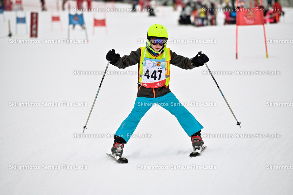 SRF_20.02.2026_0261 | Skirennfotos,Serfaus,Fiss,Ladis,Kinderskirennen,Winter,Tirol,Oberland,skirace,SFL,feelfree,weil wir's genießen,ski,Ski,skifahren,Sonnenplateau, - Realisiert mit Pictrs.com