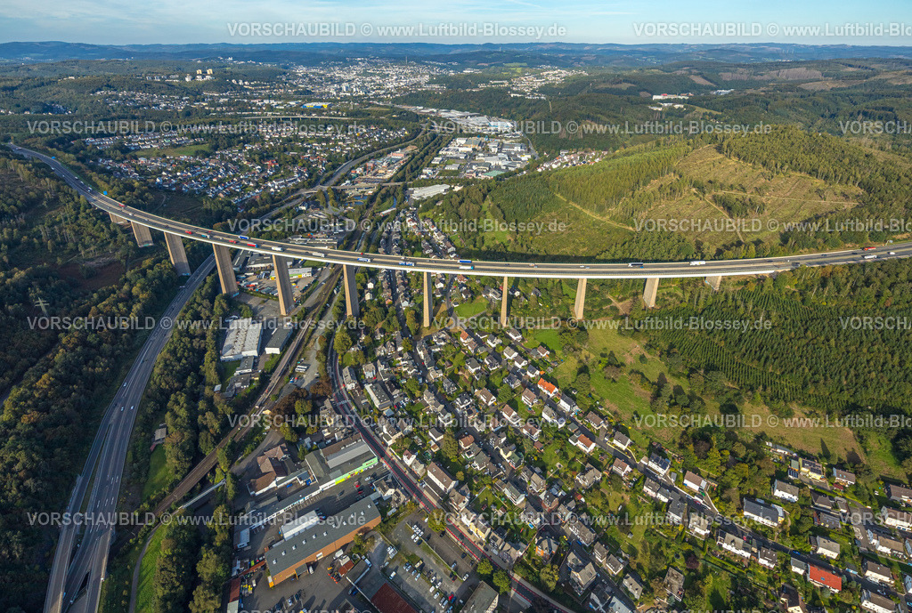 Siegen230912870 | Luftbild, Autobahnbrücke Siegtalbrücke der Autobahn A45 Sauerlandlinie, geplanter Ersatzneubau 2027, Blick auf Siegen, Niederschelden, Siegen, Sauerland, Nordrhein-Westfalen, Deutschland