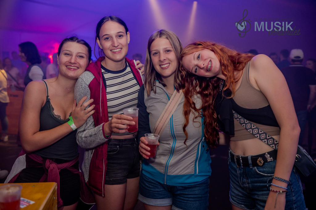 DSC_5324 | "Fussifoto.com – Ihr Ansprechpartner für hochwertige Fotografie! Entdecken Sie kreative Bilder und professionelle Dienstleistungen. Kontaktieren Sie uns für Ihre Projekte!"