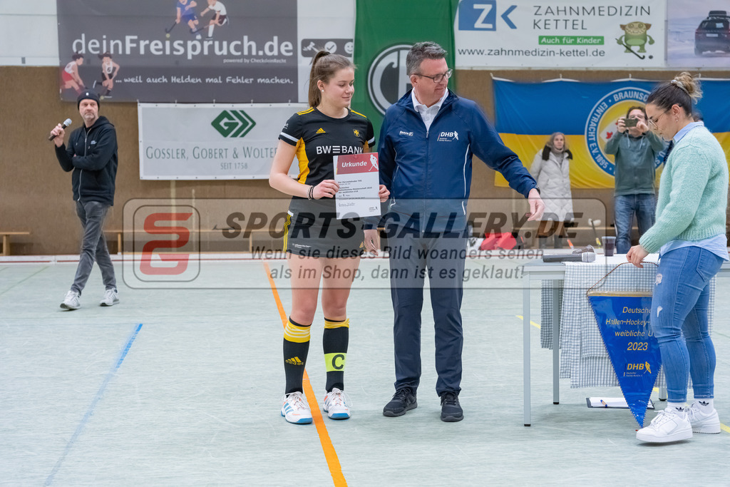 HK_20230226_105333 | Deutsche Meisterschaft WU16 Finale / Ehrungen Harvestehuder THC - 1. Hanauer THC am 26.2.2023 DSC 99, Düsseldorf ,