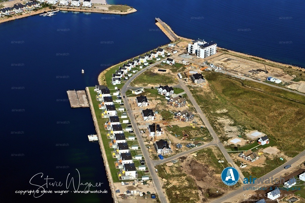 Olpenitz liegt nur etwa 15 km von Kappeln - Luftbild | Olpenitz liegt nur etwa 15 km von Kappeln und 30 km von Schleswig entfernt – ideal für Tagesausflüge. Neben Wassersportaktivitäten wie Segeln, Kiten oder Angeln gibt es Wander- und Radwege direkt am Ufer. Das Gelände des ehemaligen Marinestützpunkts wird komplett saniert und zu einem modernen Wohn- und Feriengebiet umgestaltet.