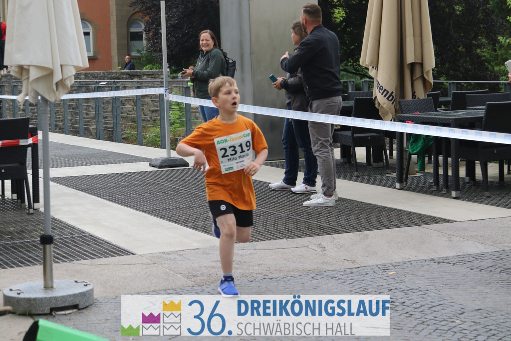 AOK Junior Cup 400m | 3Königslauf 2022 AOK Junior Cup 400m - Realisiert mit Pictrs.com