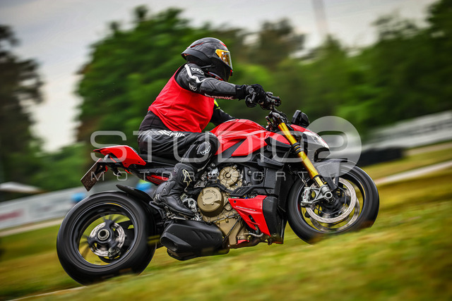 0085-250503_DCB-014_85 | Deine Full-Service-Agentur für ✔️Videoproduktionen und ✔️Motorsportfotografie Jetzt Angebot anfragen!