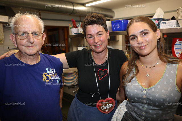 Letzer Dämmershoppen 2025 beim Buggl Volte | Bildershop von pixelworld.at - Realisiert mit Pictrs.com