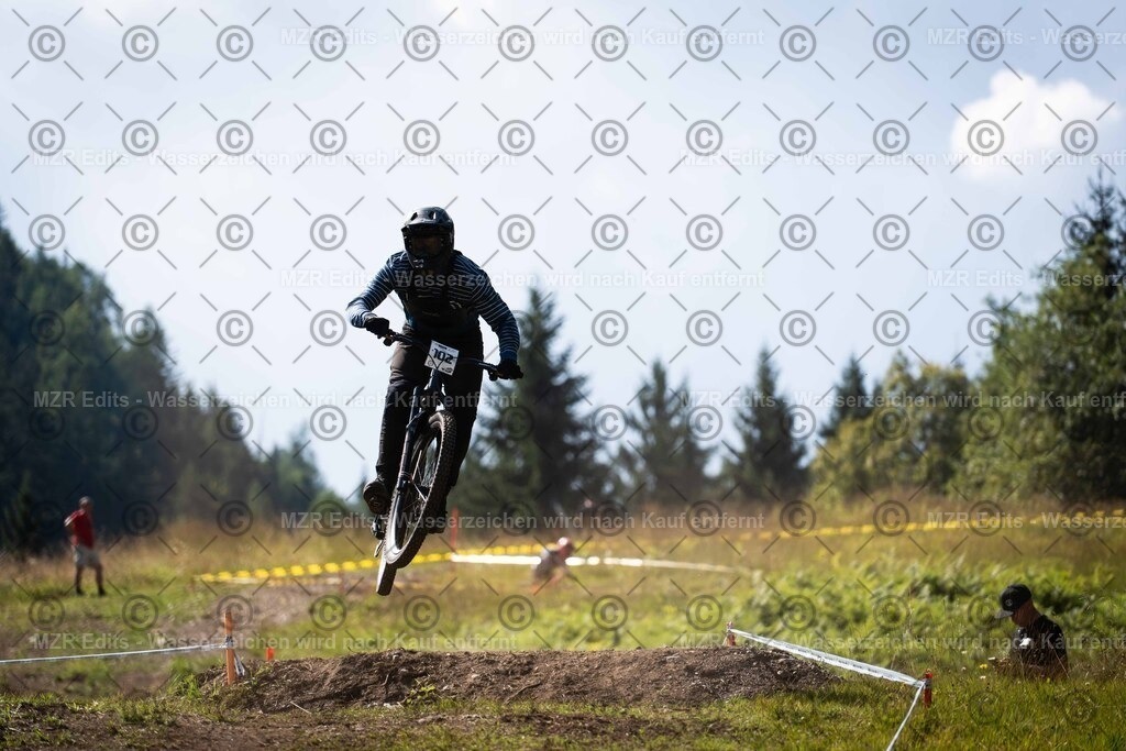 x-122 | mzredits - Realisiert mit Pictrs.com