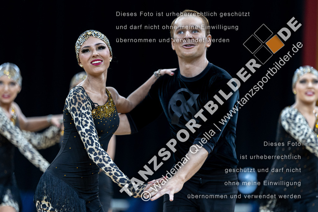 20240310-00786 | Hier finden Sie Tanz Bilder vom Latein und Standard Formationen tanzen. Sportbilder vom Tanzsport. Schöne Fotos und von Weltmeisterschaft, Europameisterschaft, Bundesliga, Regionalliga, Oberliga und Landesliga sowie von GOC Stuttgart, DanceComp, WM Bremen