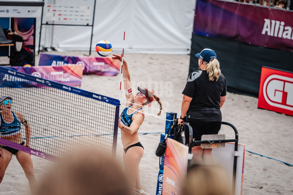 Beachvolleyball | Frauen | Allianz German Beach Tour 2024 | Tourstop Kühlungsborn 2 | 17.08.2024 | Lea Kunst beim Angriff