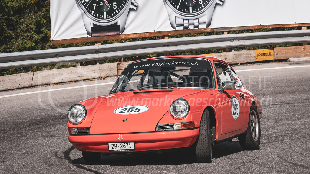 19. Arosa ClassicCar 2023 - 1. September 2023 | 19. Arosa ClassicCar 2023
Arosa, Schweiz
Moresi Guido aus Neerach mit der Startnummer 255 in einem Porsche 911S, Jahrgang 1968, in der Klasse Classic Trophy.
@arosaclassiccar, @arosa.official, #arosaclassiccar, #arosa, #76curves, #classiccar
Bild: Sportfotografie Markus Aeschimann | www.markus-aeschimann.ch - Realisiert mit Pictrs.com