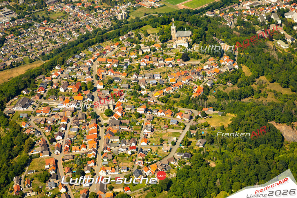 Das Luftbild der Stadt Marsberg wurde 2022 vom Flugzeug heraus erstellt (keine Drohnen-Aufnahmen) Aufnahmehöhe ca.450 Meter- hohe Bildauflösung und Druck-Qualität. Garantiert!