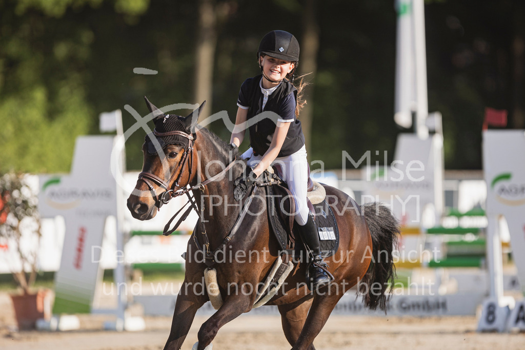 250501_MünsterHandorf_PonyTrophy-345 | Deine schönsten Turniermomente als professionelle Fotos! Entdecke hochwertige Pferdesport-Fotografie im Online-Shop. Jetzt Fotos finden & bestellen!