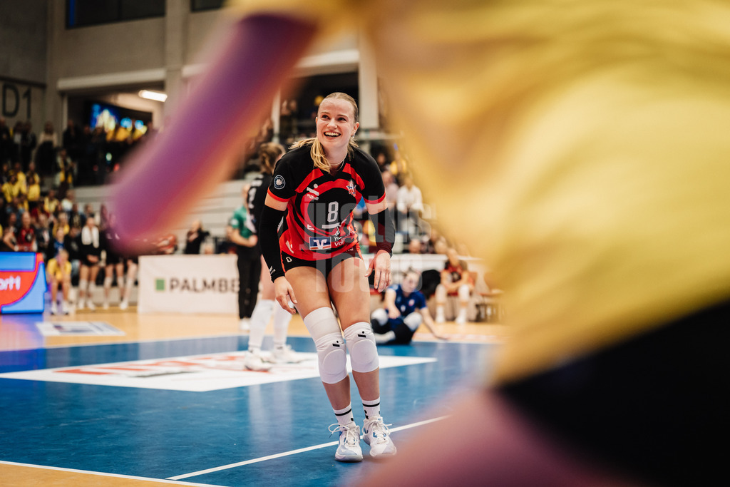Volleyball | Frauen | Saison 2025/2026 | Volleyball Bundesliga | SSC Palmberg Schwerin vs. ETV Hamburger Volksbank Volleys | 18.10.2025 | Zoe Konjer (#8, ETV Hamburger Volksbank Volleys)