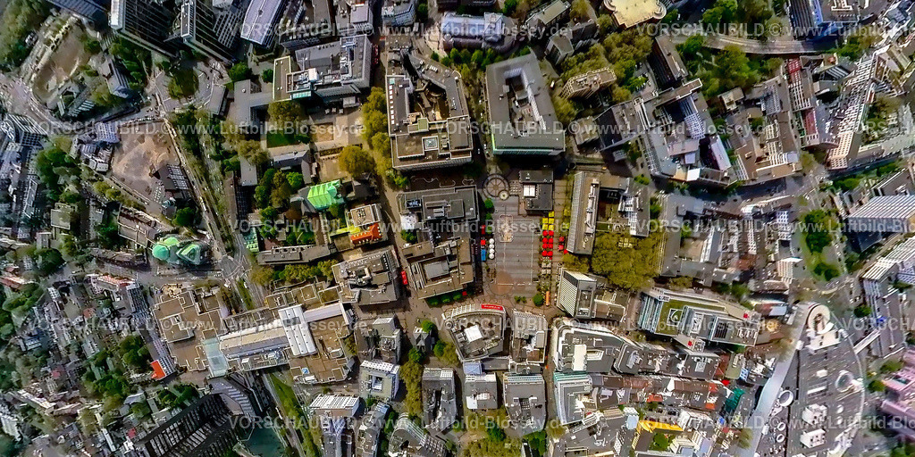 Essen240490072City_KennedyPlatz | Luftbild, Innenstadt City Ansicht mit dem Kennedyplatz und Außengastronomie mit roten Sonnenschirmen, Wohngebiet und Geschäftszentrum, Erdkugel, Fisheye Aufnahme, Fischaugen Aufnahme, 360 Grad Aufnahme, tiny world, little planet, fisheye Bild, Stadtkern, Essen, Ruhrgebiet, Nordrhein-Westfalen, Deutschland