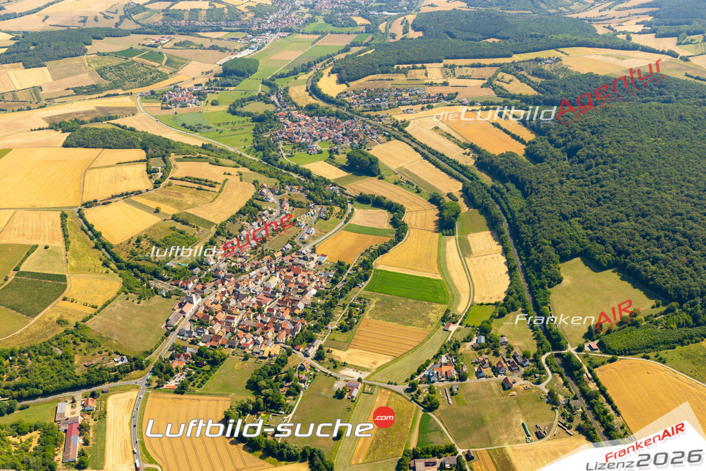 Das Luftbild zeigt : Müdesheim Arnstein - Die Luftaufnahme wurde 2023 vom UL-Flugzeug aus erstellt ( keine Drohne ) - Hochauflösende Luftaufnahme - Für grossformatige Ausdrucke geeignet. Die Geschenkidee !Mit Lizenz und Bildrechte bestellbar