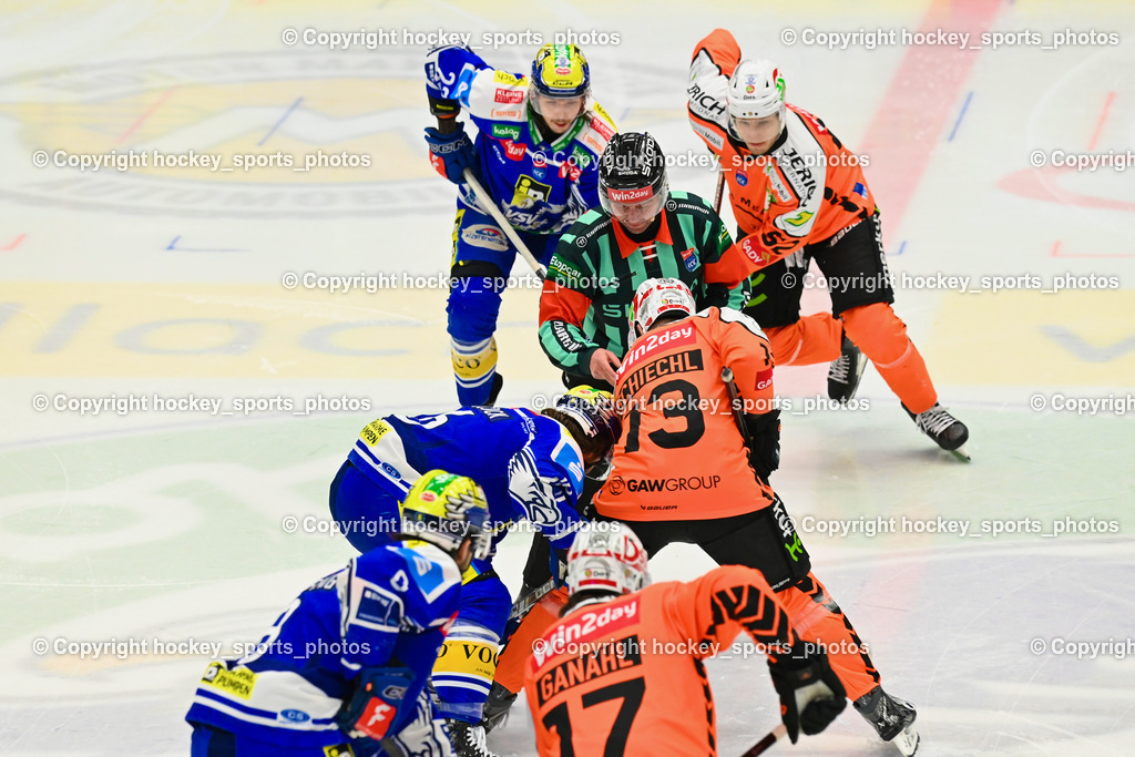 EC IDM WÄRMEPUMPEN VSV vs. MOSER MEDICAL GRAZ99ERS | FICHTNER PATRICK Referee, #13 Michael Schiechl Graz 99ers, #17 Manuel Ganahl Graz 99ers, #16 Kevin Hancock EC VSV, #52 Paul Huber Graz 99ers, #22 Nikita Scherbak EC VSV, EC IDM WÄRMEPUMPEN VSV vs. MOSER MEDICAL GRAZ99ERS, EC IDM WÄRMEPUMPEN VSV vs. MOSER MEDICAL GRAZ99ERS am 12.03.2026 in Villach (Stadthalle Villach), Austria, (Photo by Bernd Stefan)