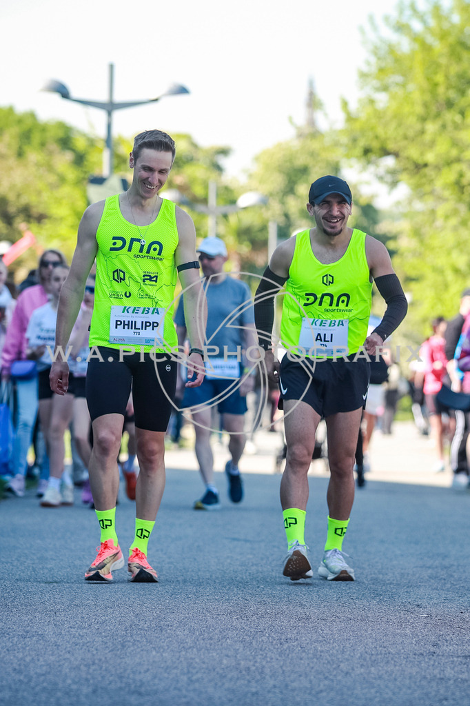 ..... | LINZ,AUSTRIA,27.April 25, Int. 3 Brückenlauf Linz  , Image shows: Photo: WAPICS / Manuel Binder