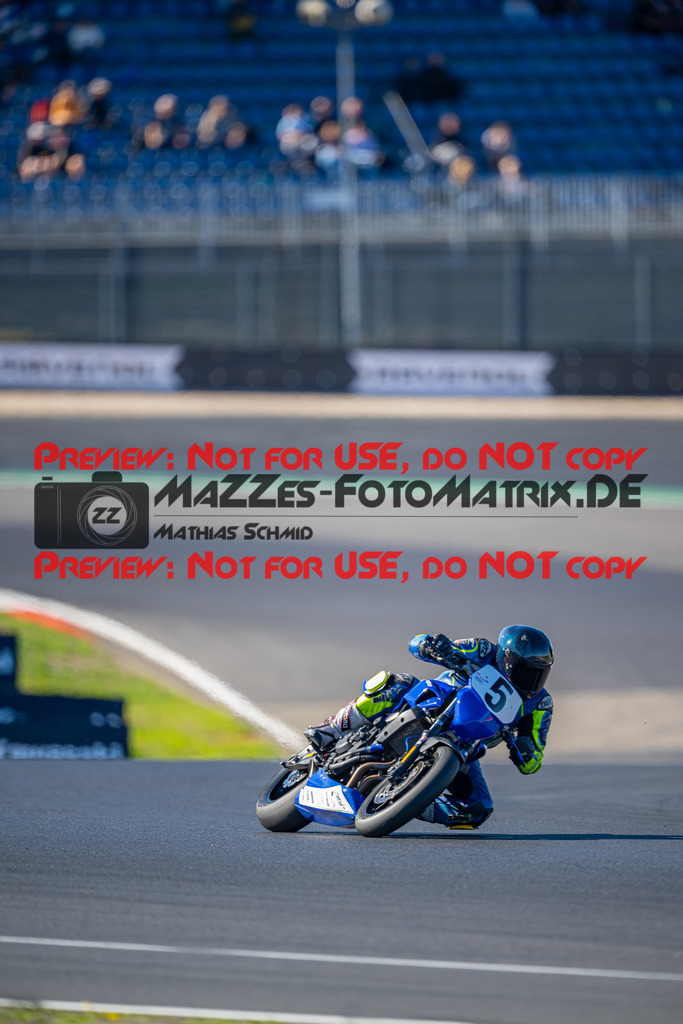 MaZZes-Fotomatrix-20260906-648266 | TWIN