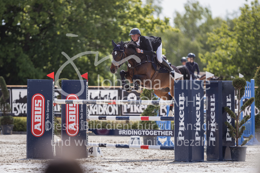 230519_MayDays_M__-Spr-927 | Deine schönsten Turniermomente als professionelle Fotos! Entdecke hochwertige Pferdesport-Fotografie im Online-Shop. Jetzt Fotos finden & bestellen!