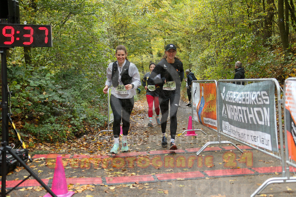 251026_1351_EX1_4006 | Sportfotografie im Rhein-Sieg Kreis, Köln, Bonn, NRW, Rheinland Pfalz, Hessen, etc. Unser Tätigkeitsfeld umfasst den Laufsport vom Volkslauf über den Marathon, Duathlon, Triathon bis zum Ultralauf wie Kölnpfad Ultra oder Schindertrail.