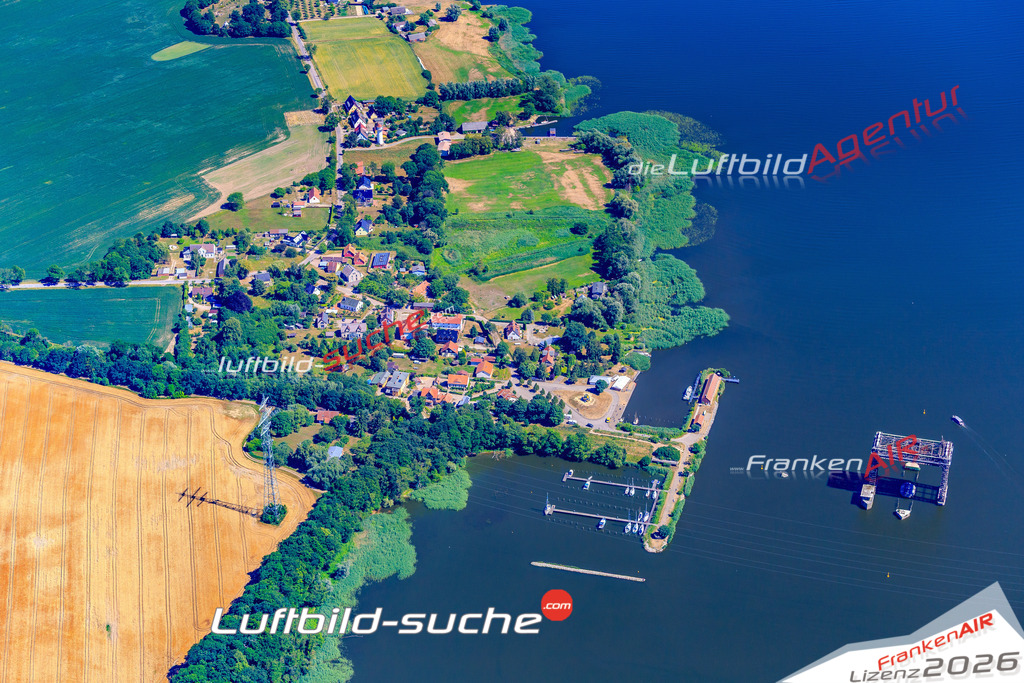 Die Luftbildaufnahme Karnin - Usedom wurde 2018 mittels Flugzeug (keine Drohne) erstellt. Perfekte Schärfe und Druck- Auflösung- Garantiert!
