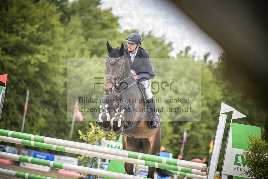 DOS_5430 | Entdecke hochwertige Reitturnierfotos von Foto Oger. Professionell, emotional und authentisch – jetzt Lieblingsmomente im Shop bestellen.Deutschlandweite Turnierfotografie. - Realisiert mit Pictrs.com