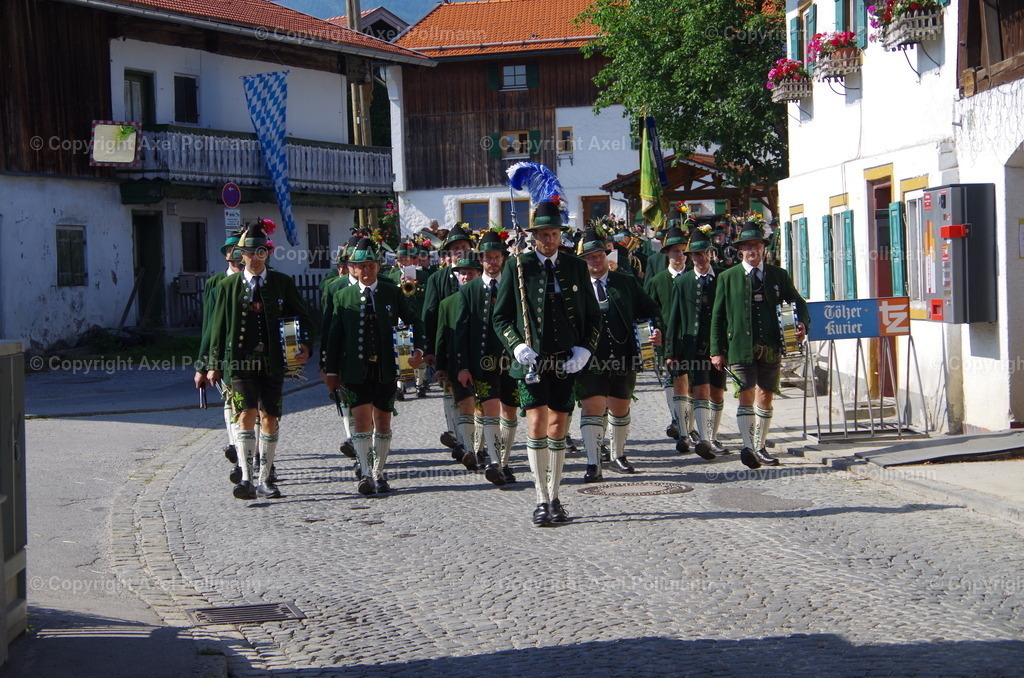 IMGP3370 | fotografiert von Axel PollmannLeonhardi Wallfahrt Benediktbeuern und Murnau, Fronleichnam, Fasching, Landschaft im Loisachtal und Benediktbeuern  - Realisiert mit Pictrs.com