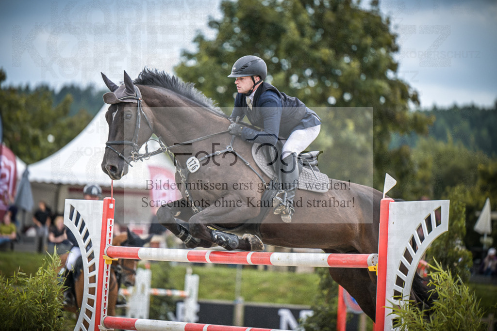 DOS_1805 | Entdecke hochwertige Reitturnierfotos von Foto Oger. Professionell, emotional und authentisch – jetzt Lieblingsmomente im Shop bestellen.Deutschlandweite Turnierfotografie. - Realisiert mit Pictrs.com