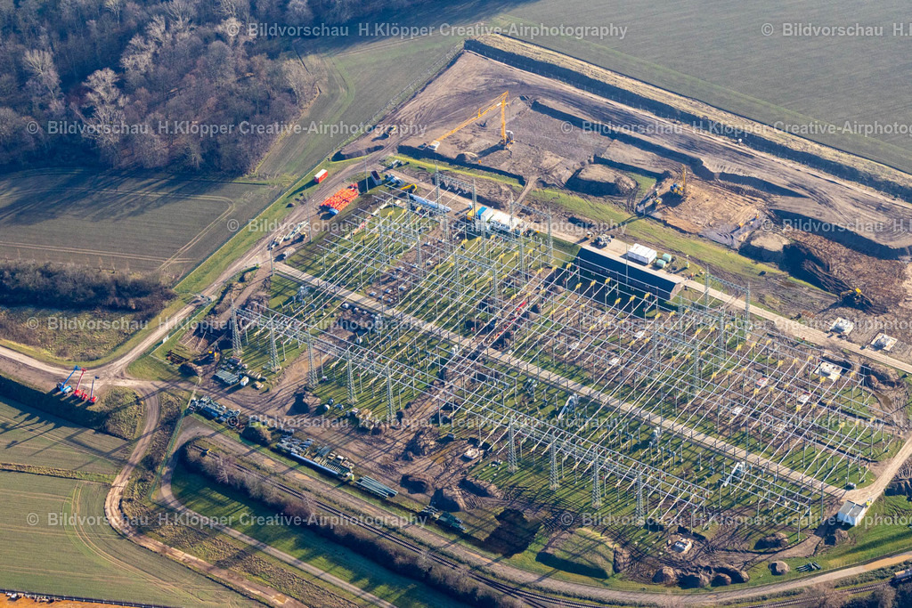 Luftbild Krefeld-8592 | Luftbildfotografie Baustellen- Gelände zur Erweiterung des Umspannwerkes zur Spannungs- Wandlung und elektrischen Strom- Versorgung an der Straße Charlottering in Krefeld im Ruhrgebiet im Bundesland Nordrhein-Westfalen, Deutschland - Realisiert mit Pictrs.com
