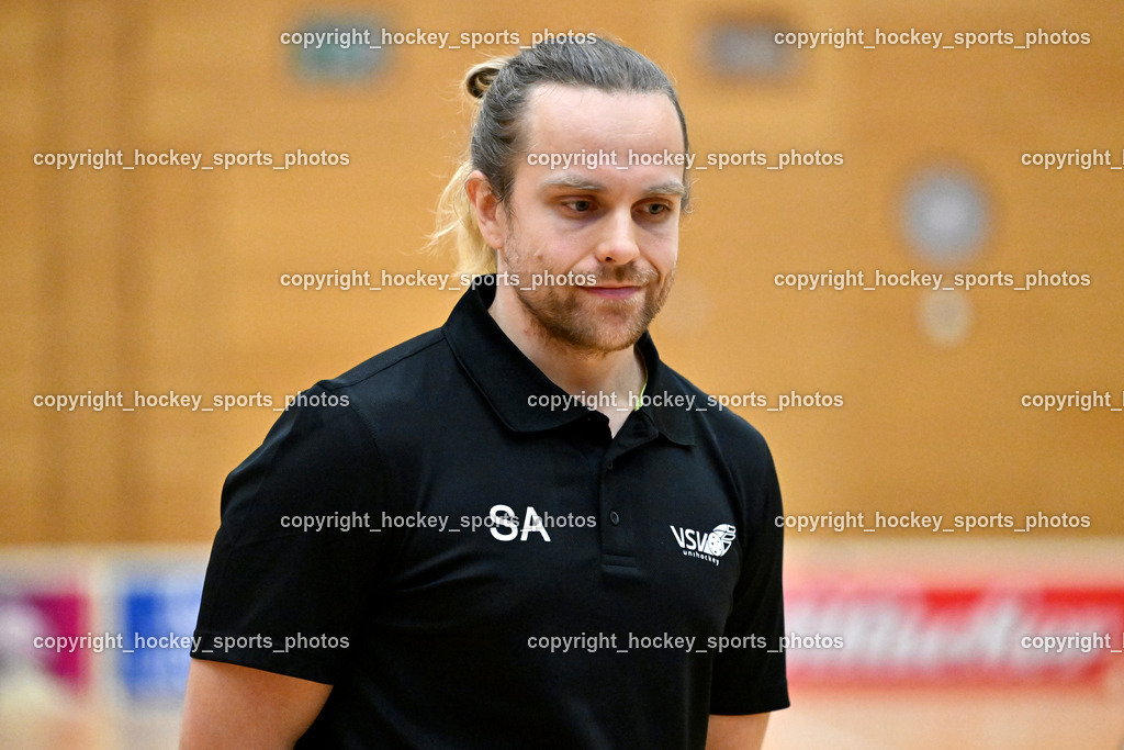 VSV Unihockey  vs. FBK Loka  | Headcoach VSV Unihockey Sami Aalto, VSV Unihockey  vs. FBK Loka , VSV Unihockey  vs. FBK Loka  am 25.01.2026 in Villach (Ballspielhalle St. Martin), Austria, (Photo by Bernd Stefan)
