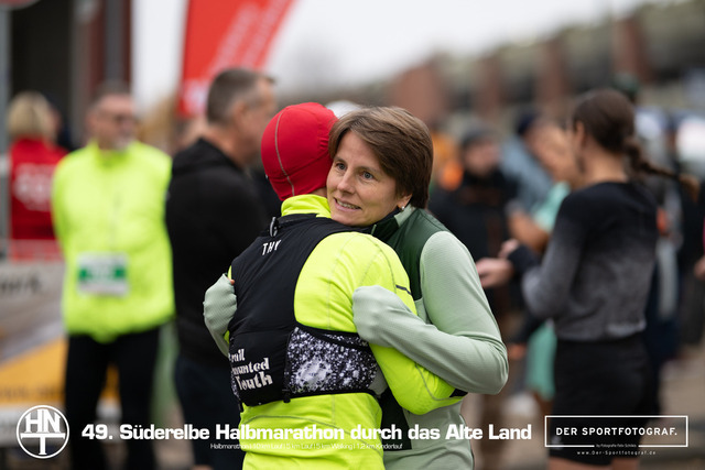Süderelbe Halbmarathon 2025 I 09.11.2025 I Fotograf_DerSportfotograf.I 00249 | Der Sportfotograf. - Realisiert mit Pictrs.com