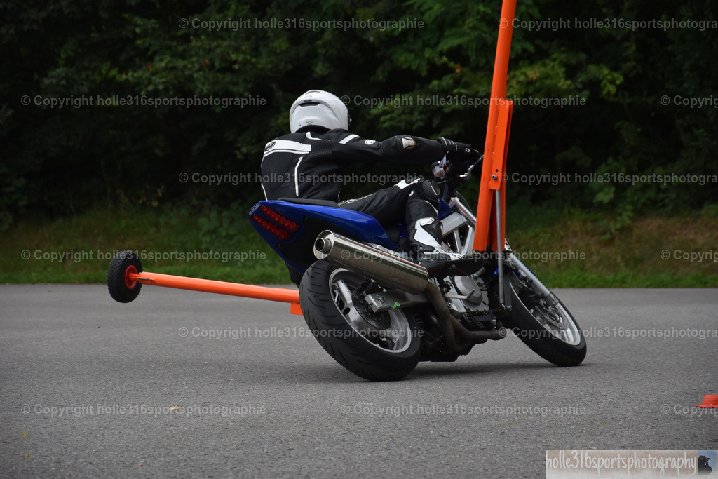 DSC_0119 | Sportfotografie , Motorsport, Motoross, Reitsport, Mointainbike, Enduro,
Landschaft , Outdoor, Eventfotografie, Landschaft, Bilder online bestellen - Realisiert mit Pictrs.com