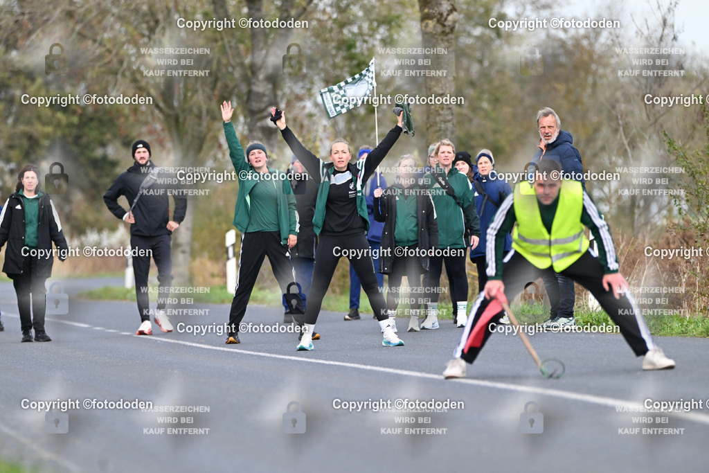 DSC_2215 | Utarp-Schweindorf / Frauen I / mit Bahnanweiser Thorsten Lettau