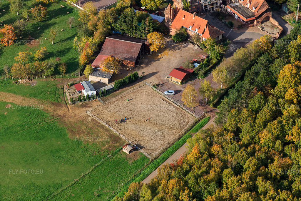 Vue aérienne: Ferme Mellon à Niederbronn-les-Bains dans le département Bas Rhin, France.Photo: IMG_084715.jpg prise le 23/10/2015 par Werner Riehm/FLY-FOTO.euRésolution de l'original: 5472 x 3648 pxFerme Mellon - Restaurant et chambres d'hôtes