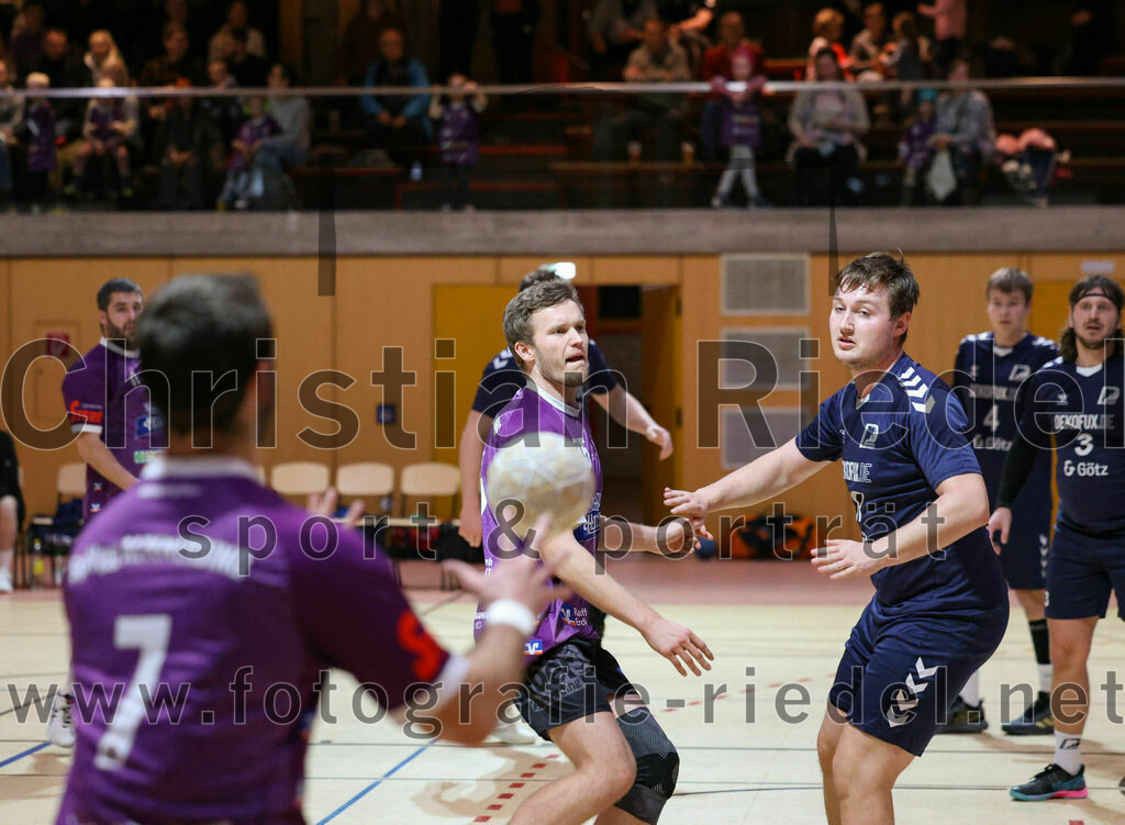 2023-12-09_037_SpVgg_Altenerding_gegen_TSV_Indersdorf | Erding, Deutschland, 09.12.2023:
Handball, Bezirksoberliga Männer 2023 / 2024, 10. Spieltag, SpVgg Altenerding gegen TSV Indersdorf, Endergebnis: 42:25

Ferdinand Menzel (SpVgg Altenerding, #75)

Foto: Christian Riedel / fotografie-riedel.net