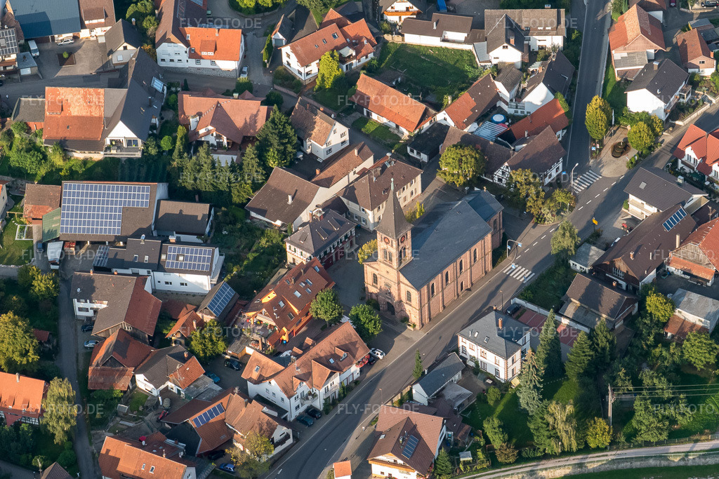 Luftbild: St. Wendelin im Ortsteil Stadelhofen in Oberkirch im Bundesland Baden-Württemberg in Deutschland. Foto: P1010135.jpg vom 15.09.2014 durch Werner Riehm/FLY-FOTO.de