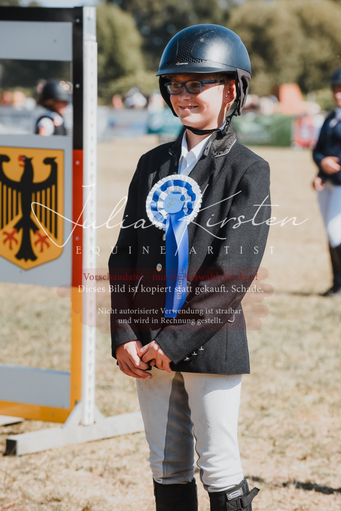 DSC_6334 | Pferde- und Turnierfotografie in Westsachsen. Pferdeportraits, Auftragszeichnungen und intuitive Kunst.