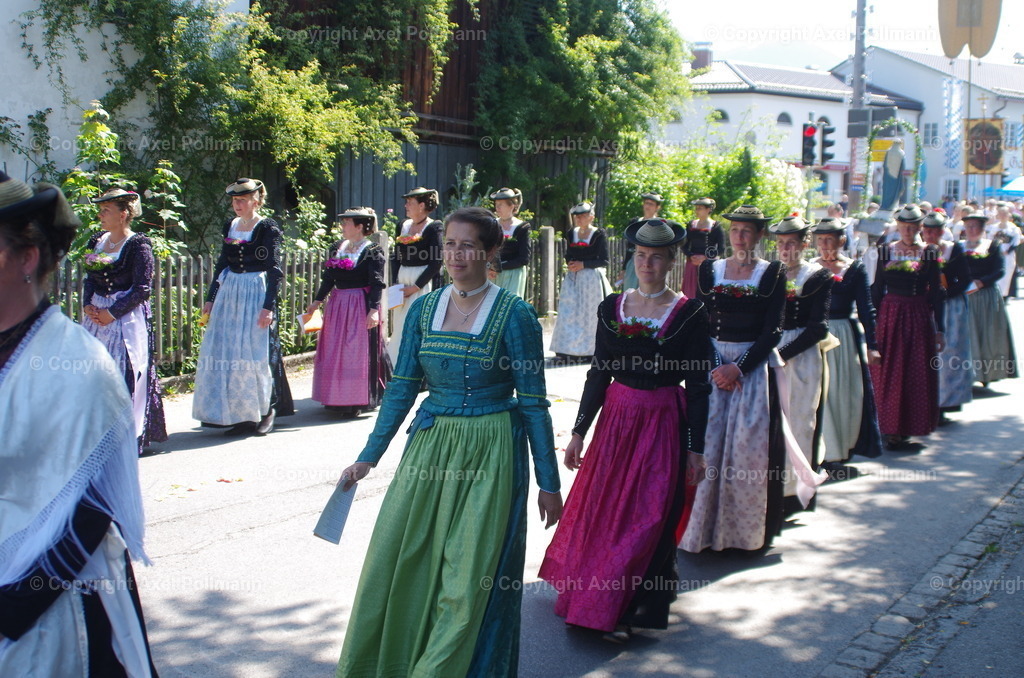 IMGP4240 | fotografiert von Axel PollmannLeonhardi Wallfahrt Benediktbeuern und Murnau, Fronleichnam, Fasching, Landschaft im Loisachtal und Benediktbeuern  - Realisiert mit Pictrs.com