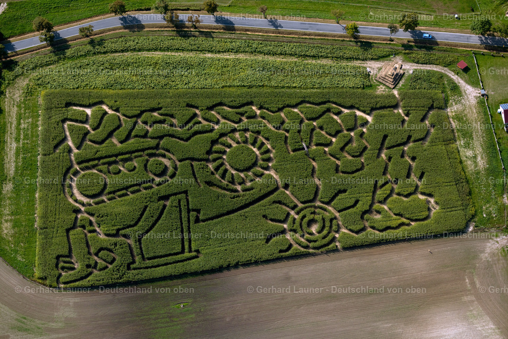 4061445 | LOHME 08.09.2021 Irrgarten - Labyrinth "Das Grüne Labyrinth Rügen" am Blandow in Lohme im Bundesland Mecklenburg-Vorpommern, Deutschland. // Maze - Labyrinth on "Das Gruene Labyrinth Ruegen" on Blandow in Lohme in the state Mecklenburg - Western Pomerania, Germany. Foto: Gerhard Launer