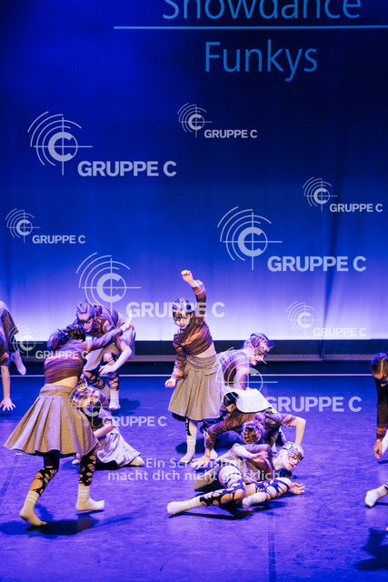 TANZTage25_031616381111109PK_SVS | TANZtage 2025 Duisburg  - Photo by Gruppe C Photography - Realisiert mit Pictrs.com