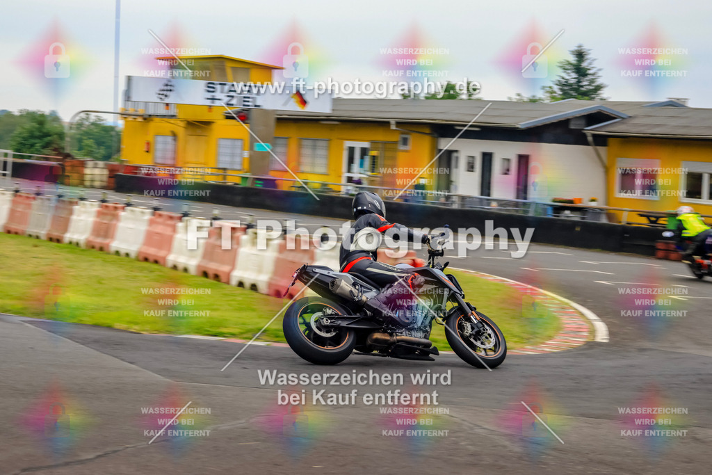 OBK-5287 | Hier findet Ihr Bilder von Touristenfahrten auf der Nürburgring Nordschleife oder von anderen Veranstaltungen die ich besucht habe. Viel Spass beim Durch Schauen 