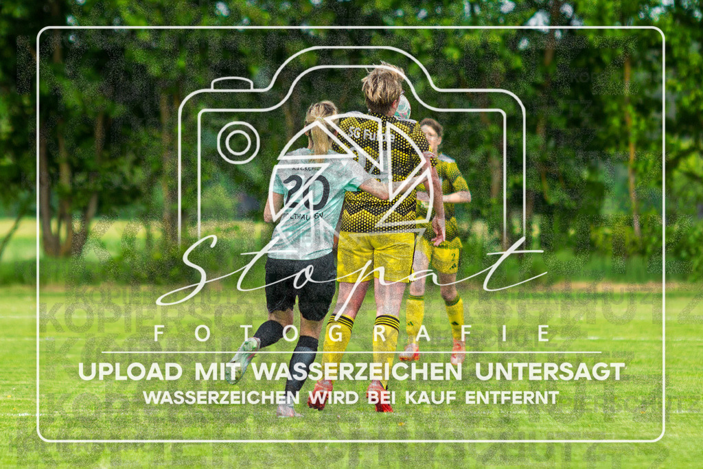 Kreisliga Damen HK/CE - Kickers Wolthausen vs. SG Fulde | Marina Dehnbostel (SG Fulde #24), Jana Behr (Kickers Wolthausen #20); Kreisliga Damen HK/CE - Kickers Wolthausen vs. SG Fulde am 17.05.26 in Sportplatz Wolthausen, Wolthausen - Realisiert mit Pictrs.com