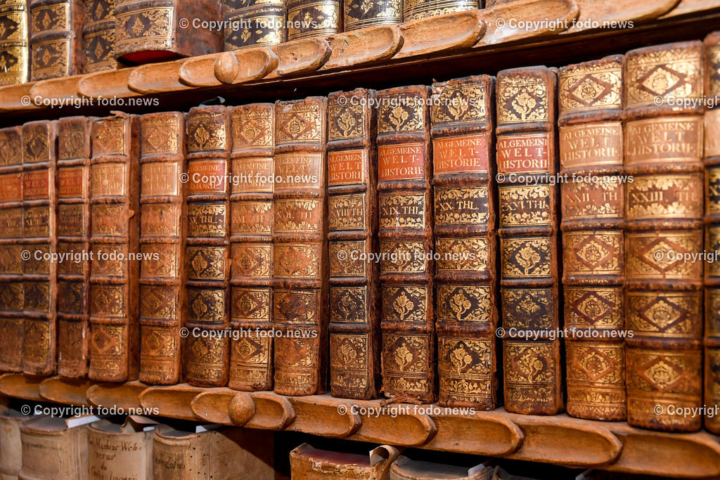 Stift Lambach_ Bibliothek_ 25.08.2022-13 | 25.08.2022, Lambach, AUT, Stift Lambach, Bibliothek, im Bild Buecher, Bibliothek